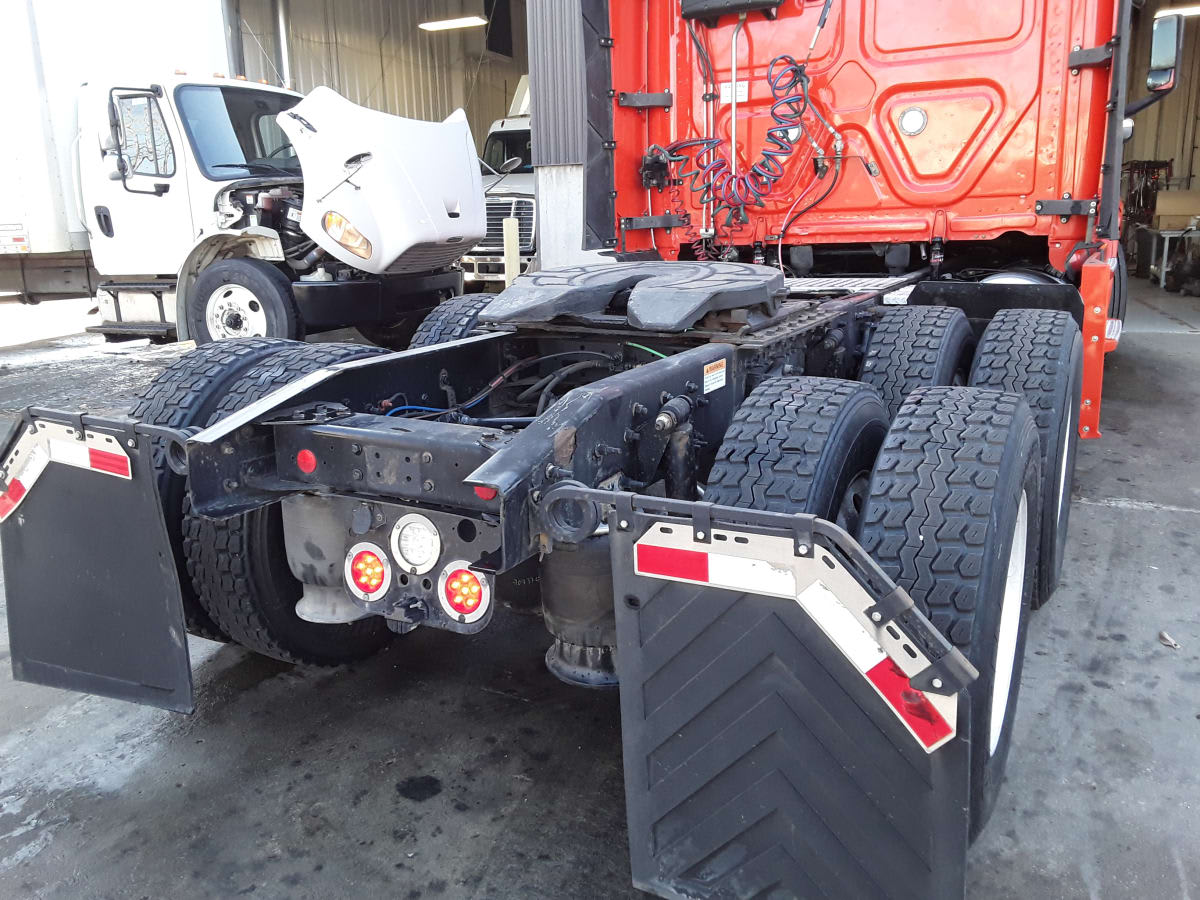 2020 Freightliner/Mercedes NEW CASCADIA PX12664 271439