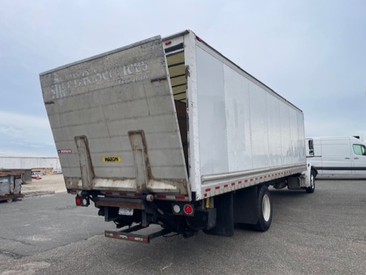 2020 Freightliner/Mercedes M2 106 271724