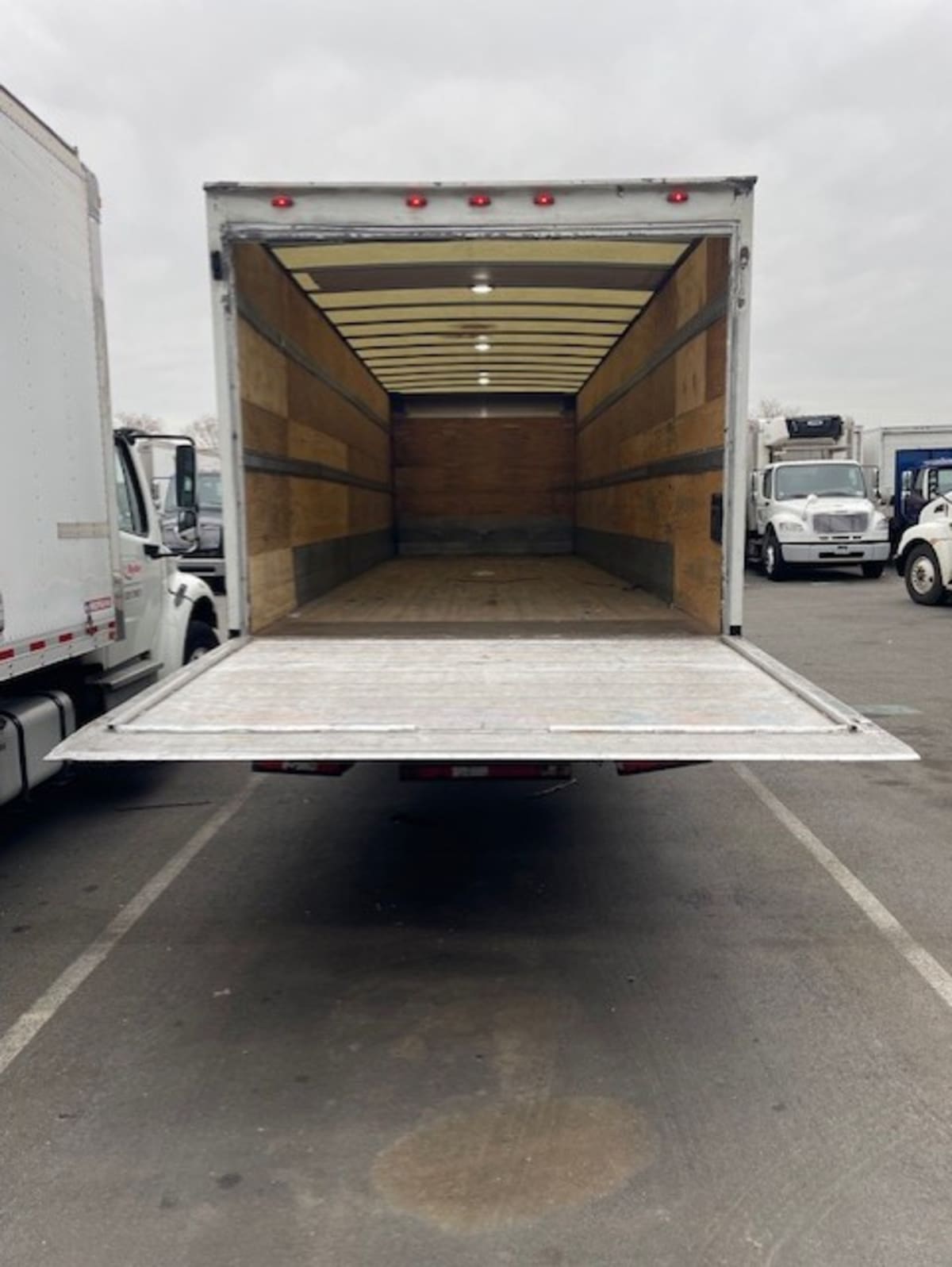 2020 Freightliner/Mercedes M2 106 271727