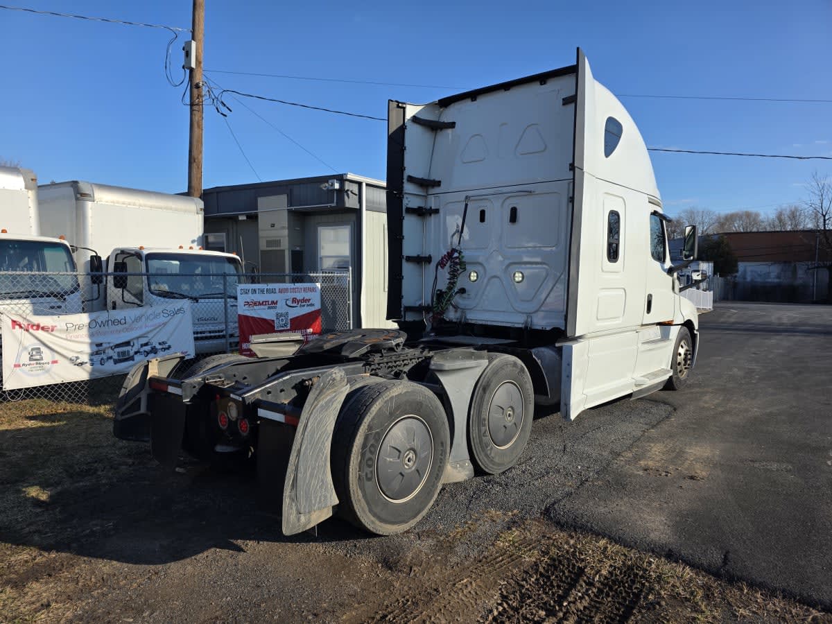 2020 Freightliner - image 4