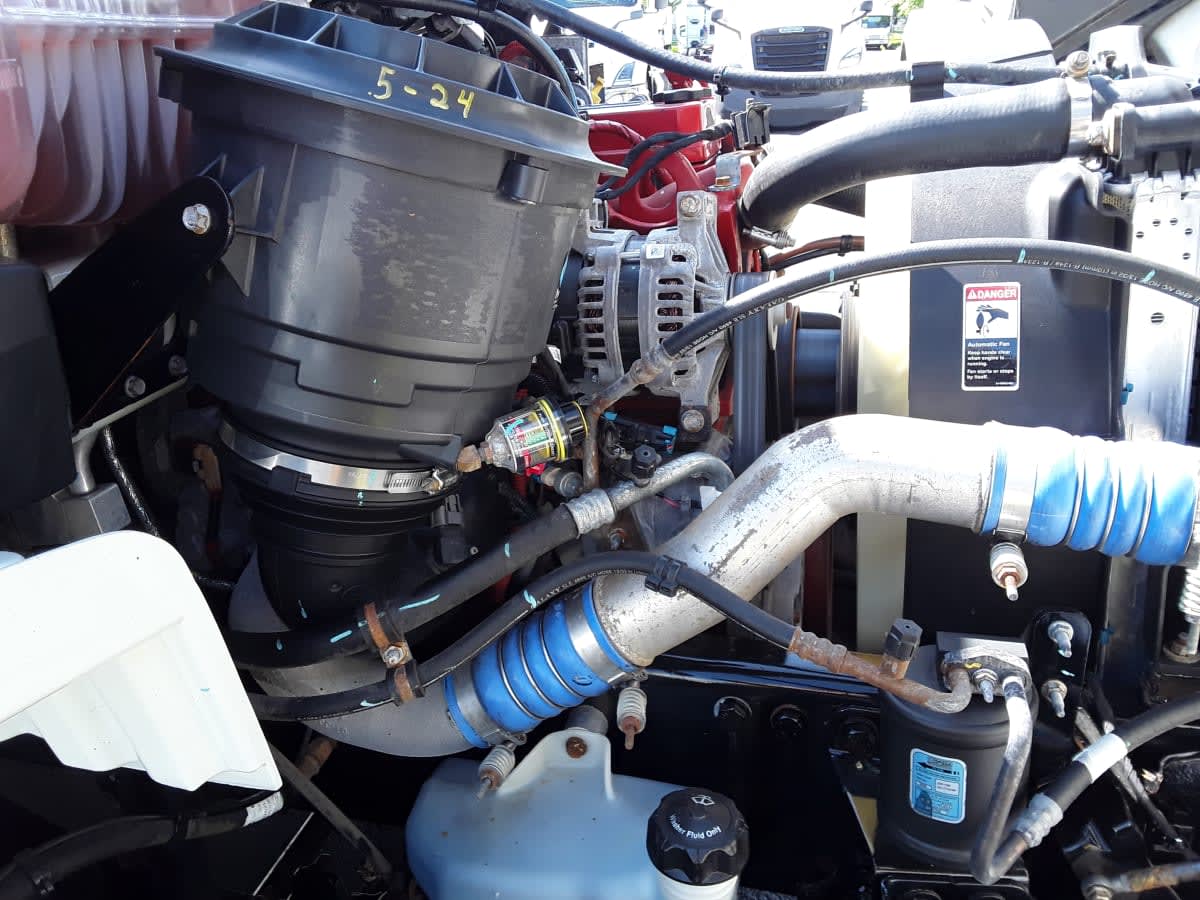 2020 Freightliner M2 106 271840