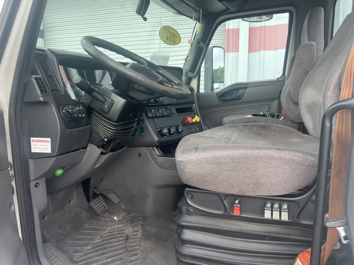 2020 International - image 7