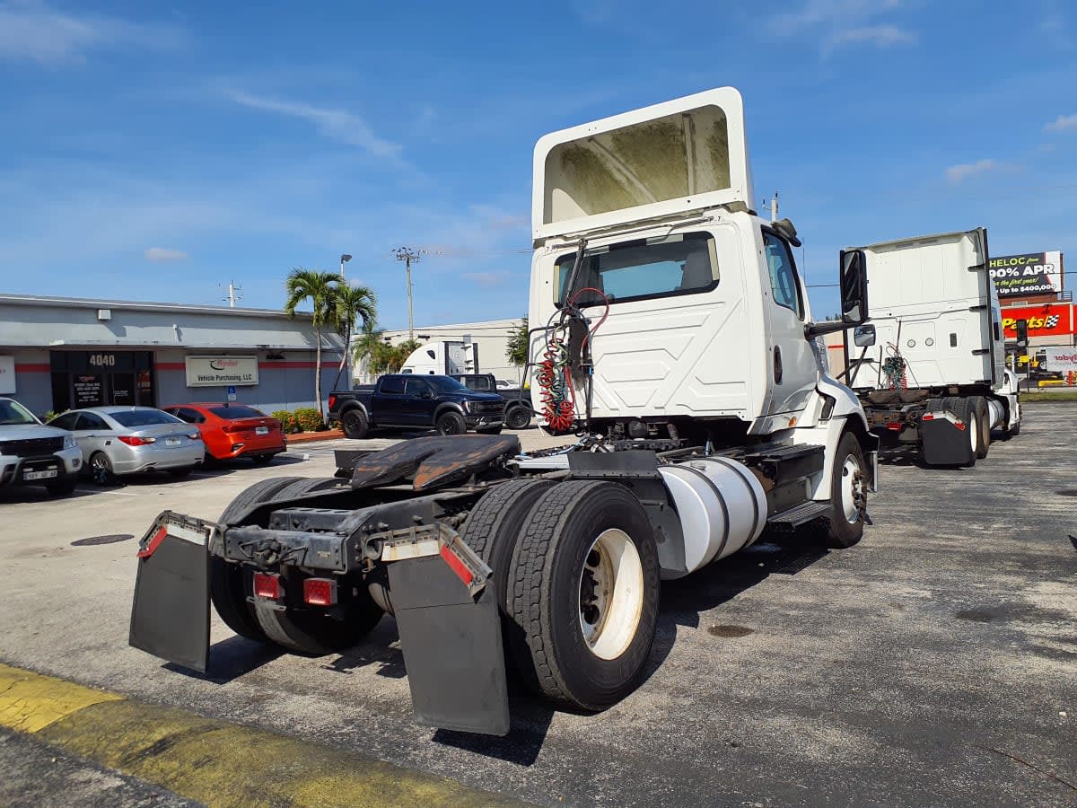 2020 International - image 4