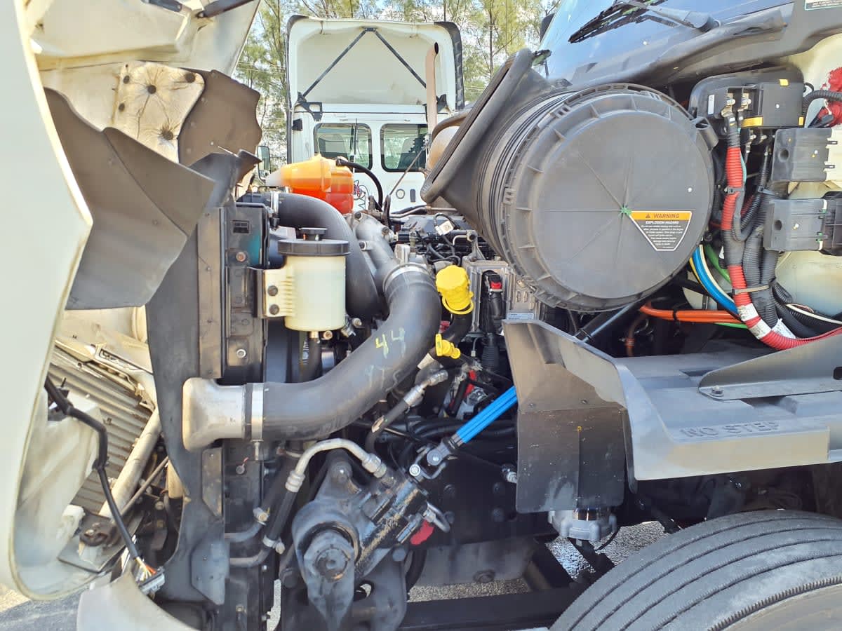 2020 International - image 8