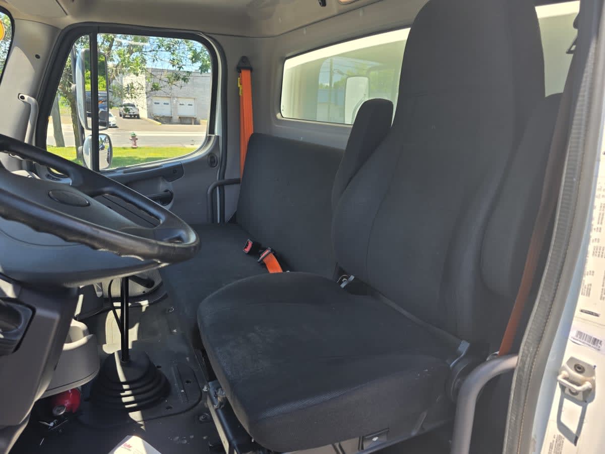 2020 Freightliner/Mercedes M2 106 272063