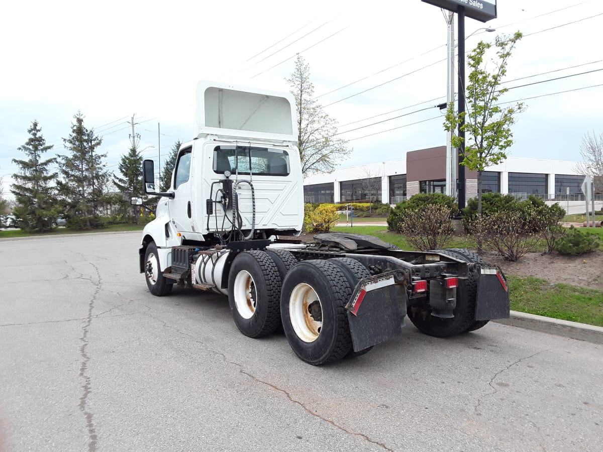 2020 Navistar International LT625 DAYCAB T/A 272158