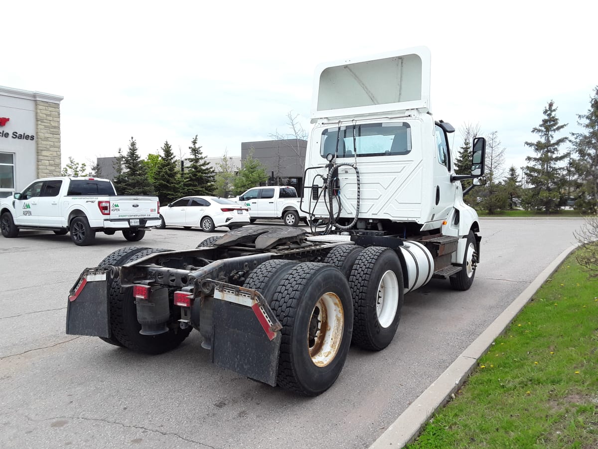 2020 Navistar International LT625 DAYCAB T/A 272158