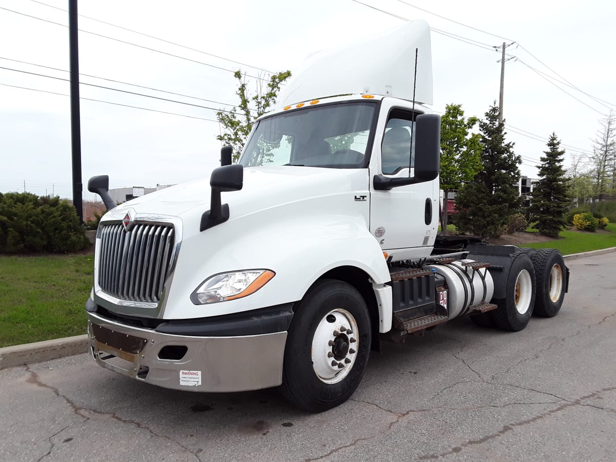 2020 Navistar International LT625 DAYCAB T/A 272158