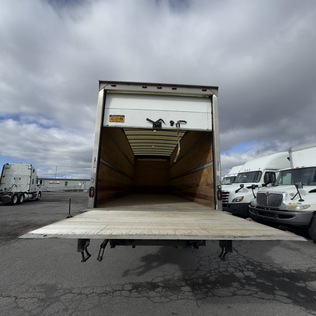 2020 Freightliner/Mercedes M2 106 272352