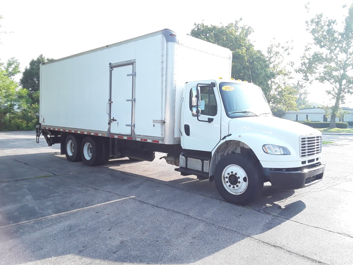 2021 Freightliner M2 106 in Hilliard, OH — photo 3