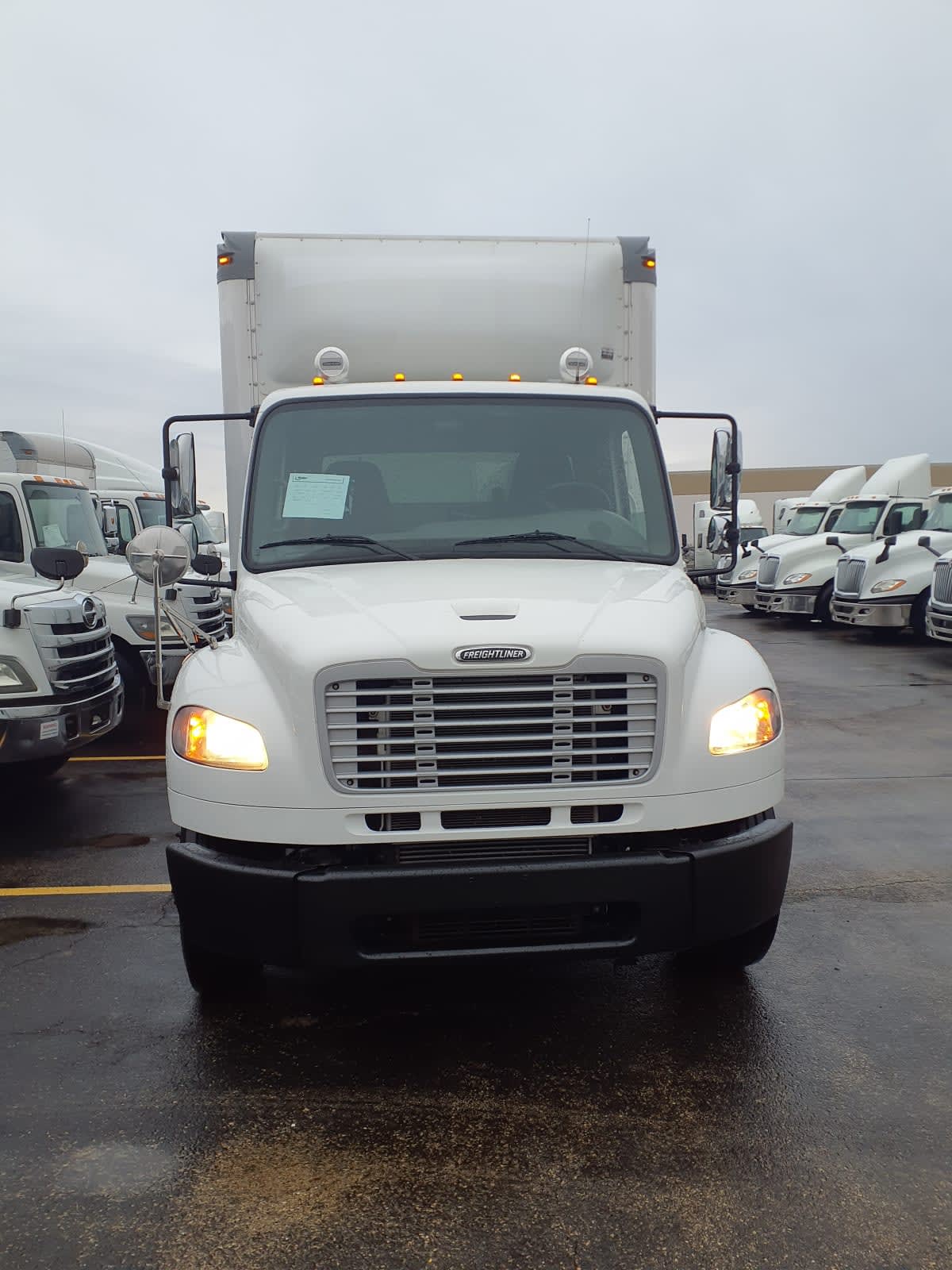 2020 Freightliner/Mercedes M2 106 272980
