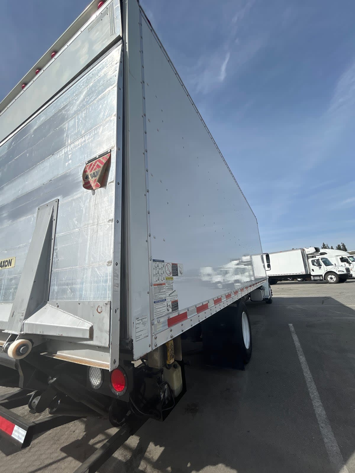 2020 Freightliner/Mercedes M2 106 273015