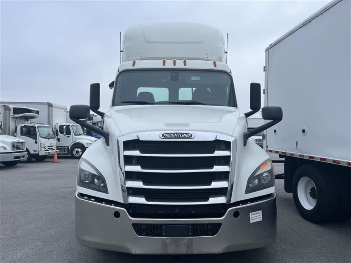 2020 Freightliner - image 2