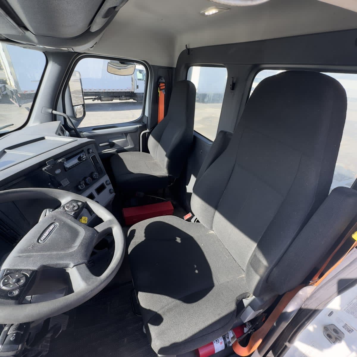 2020 Freightliner - image 7