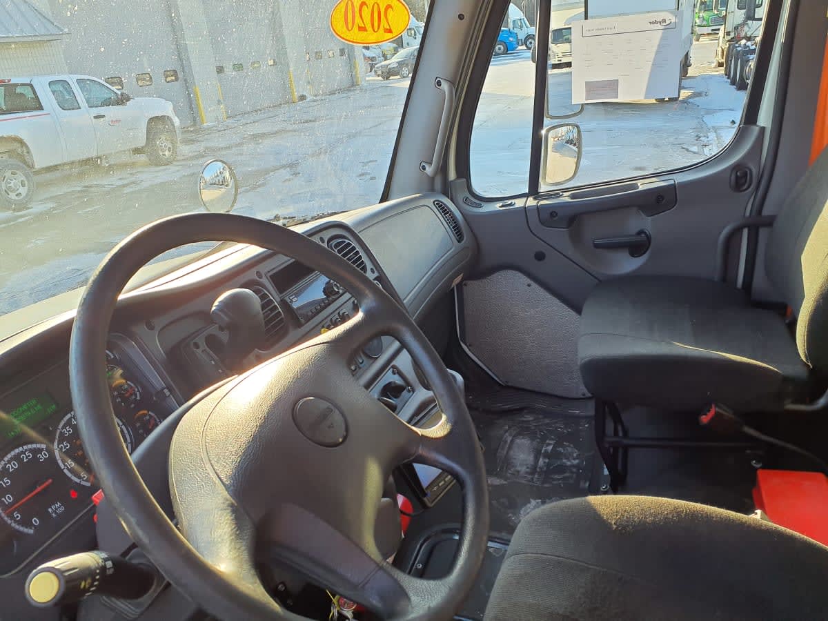 2020 Freightliner/Mercedes M2 106 273120