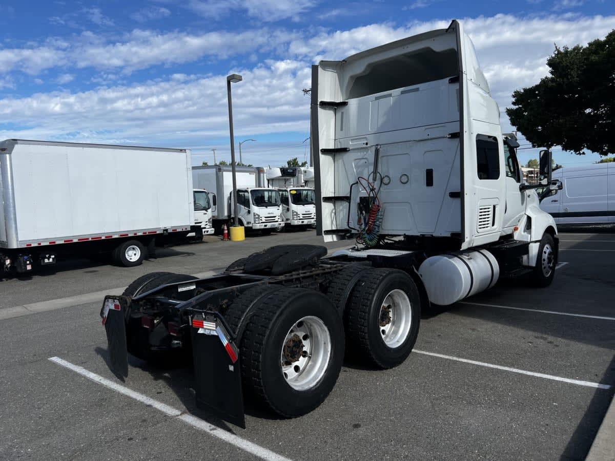 2020 International LT in West Sacramento, CA — photo 4