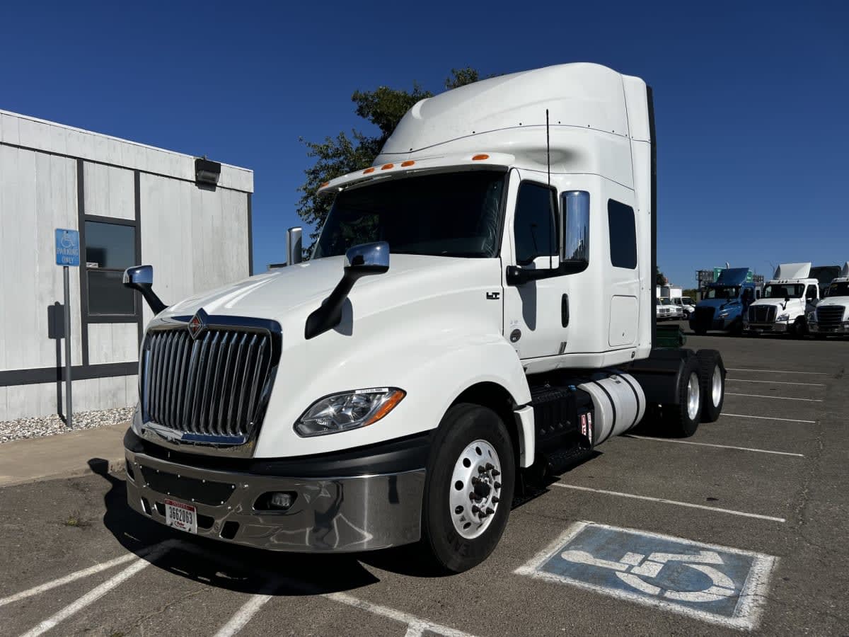 2020 International LT in West Sacramento, CA