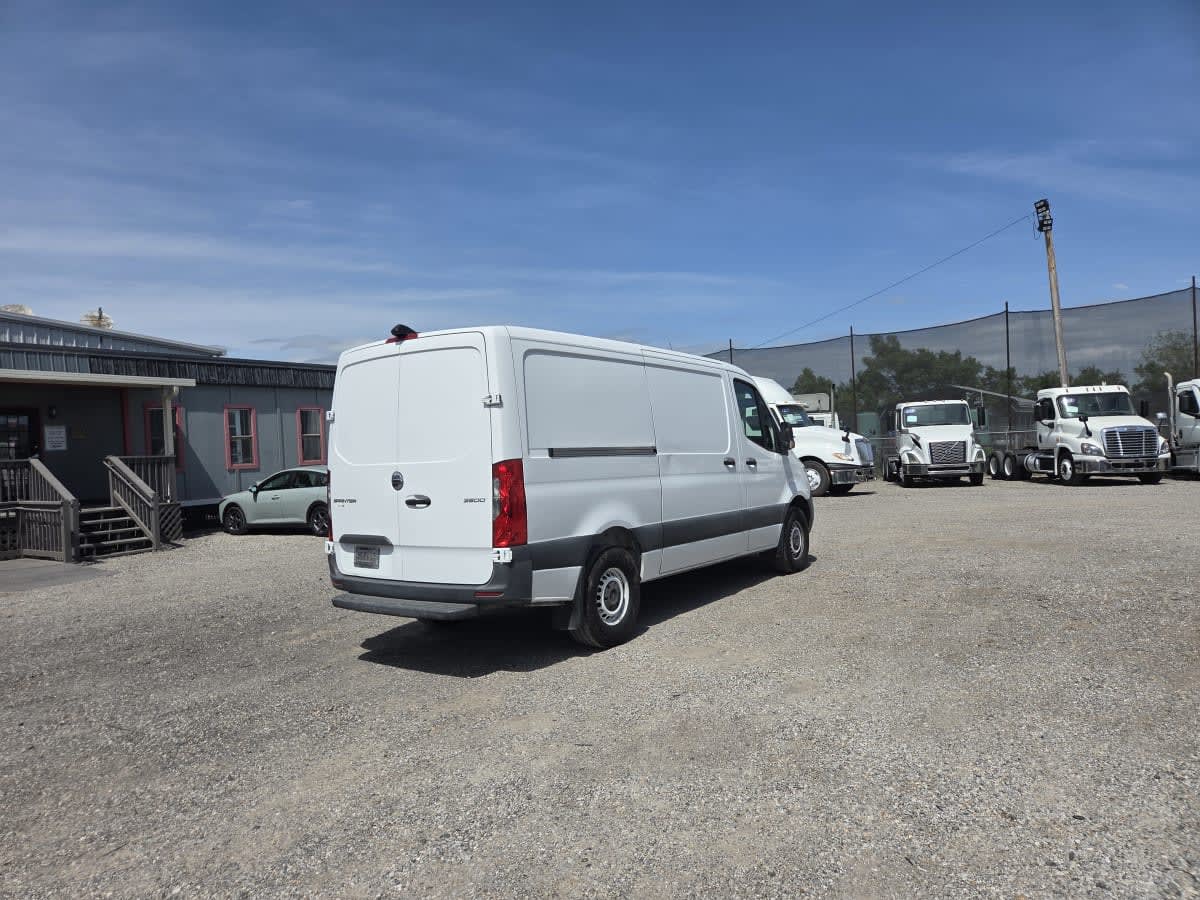 2019 Mercedes-Benz 2500 273247