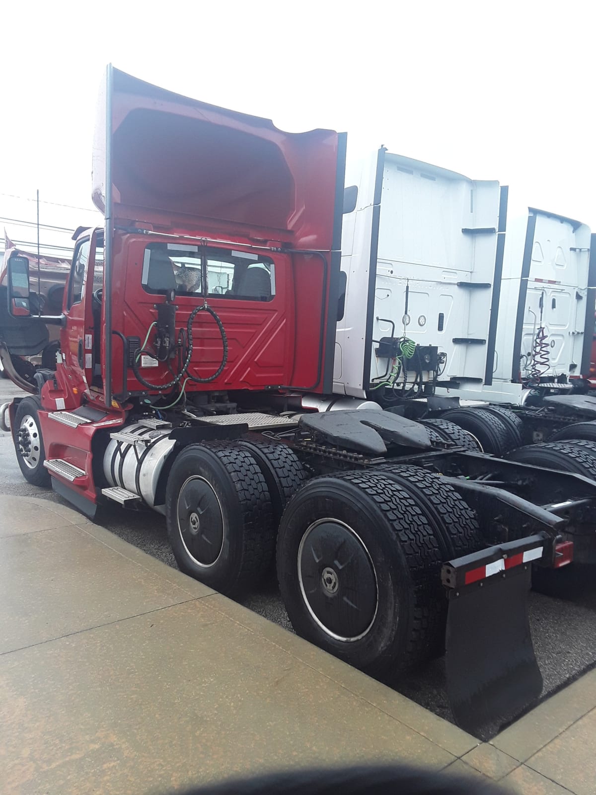 2020 Navistar International LT625 DAYCAB T/A 273276