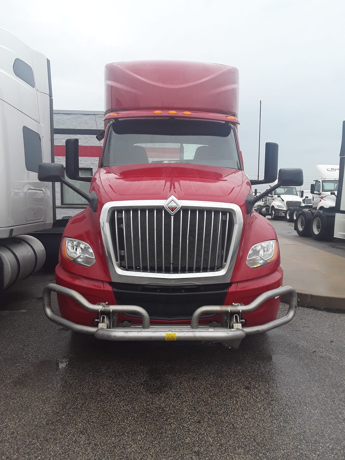 2020 Navistar International LT625 DAYCAB T/A 273276