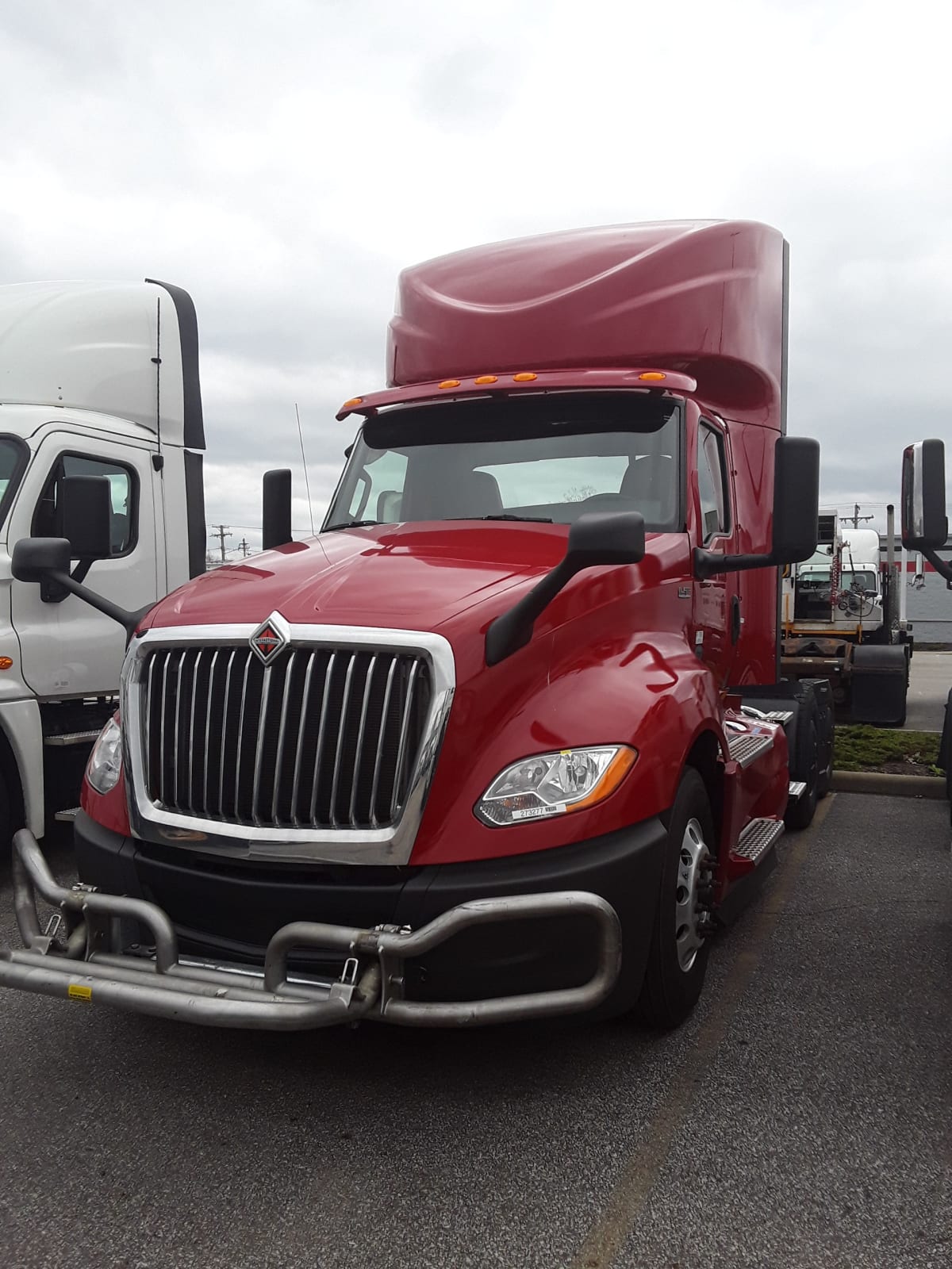 2020 Navistar International LT625 DAYCAB T/A 273277