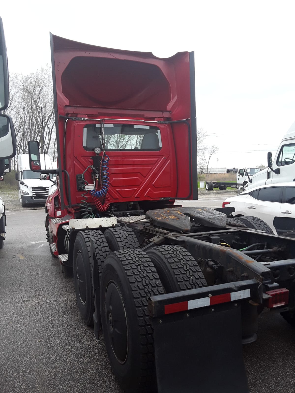 2020 Navistar International LT625 DAYCAB T/A 273281