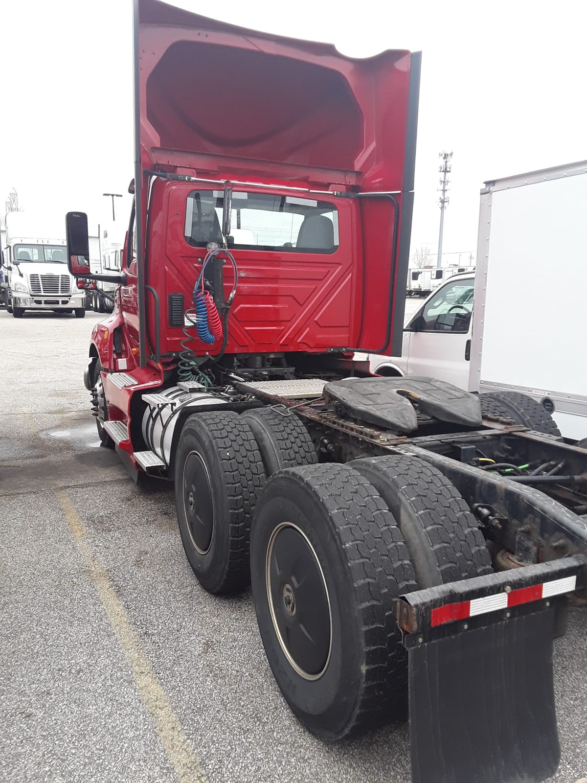 2020 Navistar International LT625 DAYCAB T/A 273282