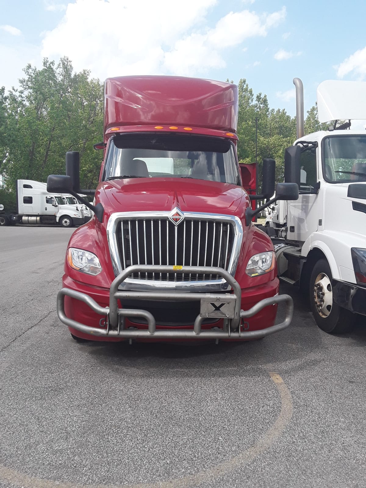 2020 Navistar International LT625 DAYCAB T/A 273283