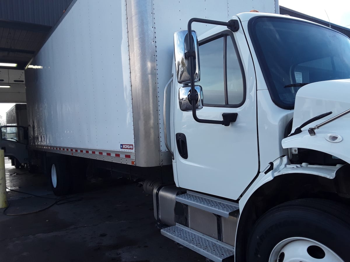 2020 Freightliner/Mercedes M2 106 273301