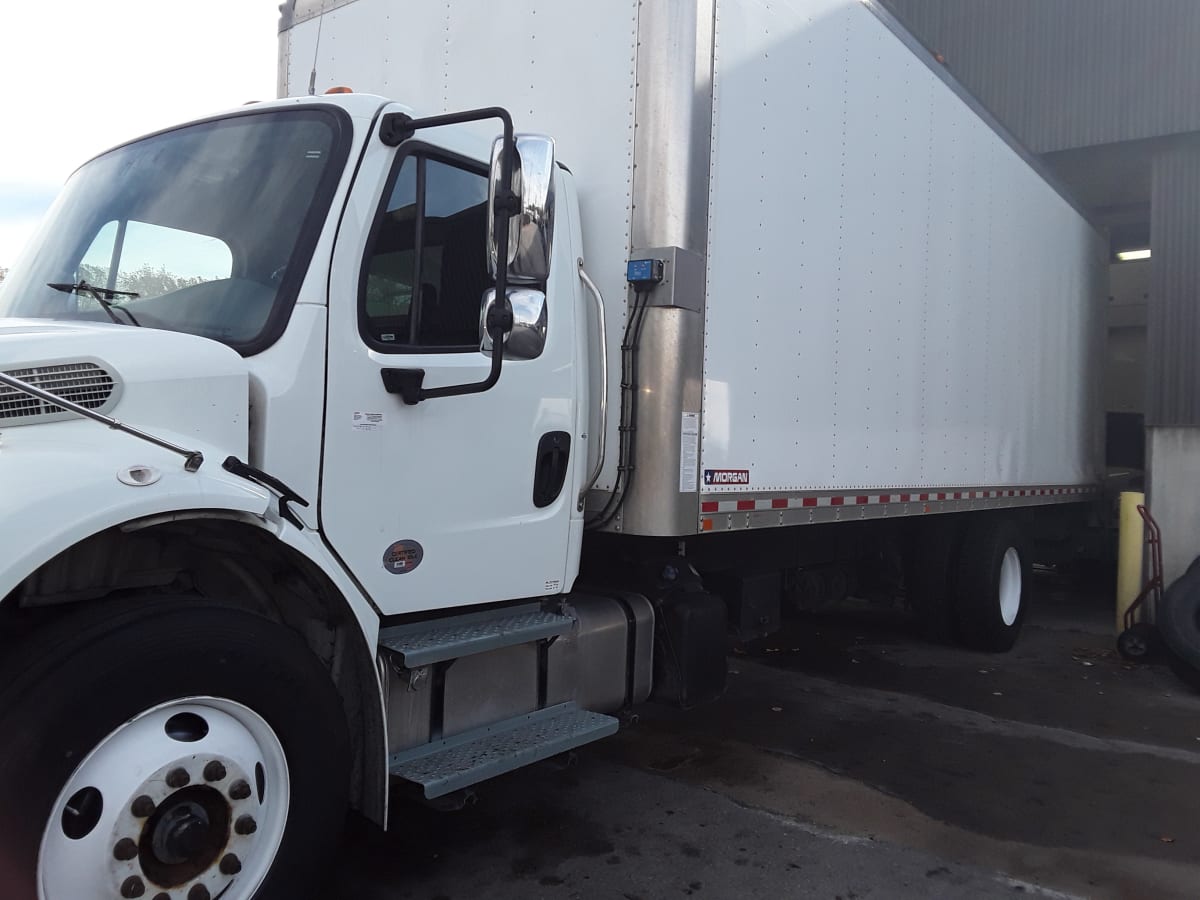 2020 Freightliner/Mercedes M2 106 273305