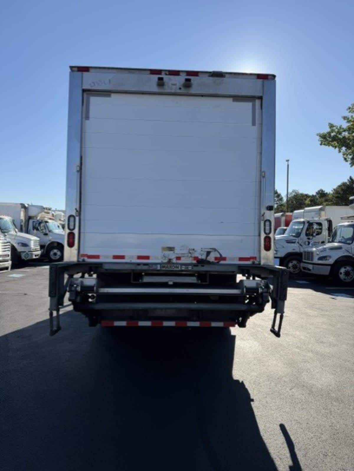 2020 Freightliner M2 106 in Farmingdale, NY — photo 5
