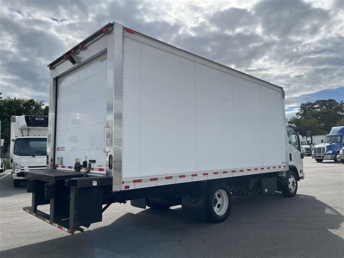 2020 Isuzu NQR - image 4