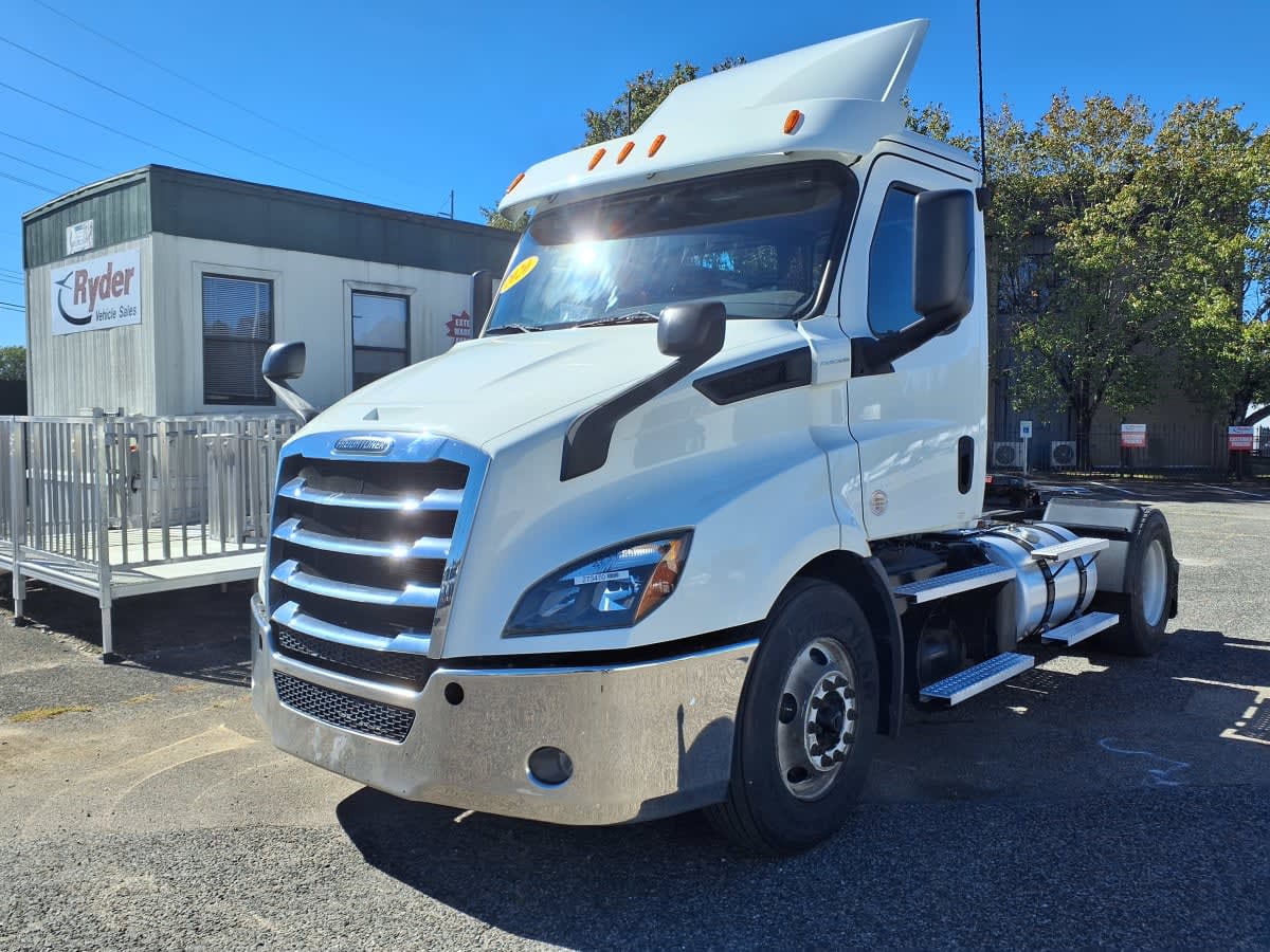 2020 Freightliner Cascadia in Knoxville, TN