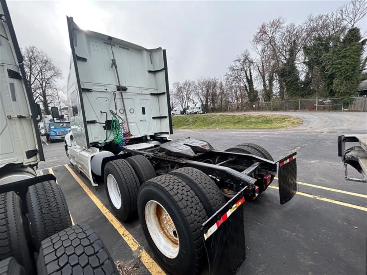 2020 Navistar International LT625 SLPR CAB 273552