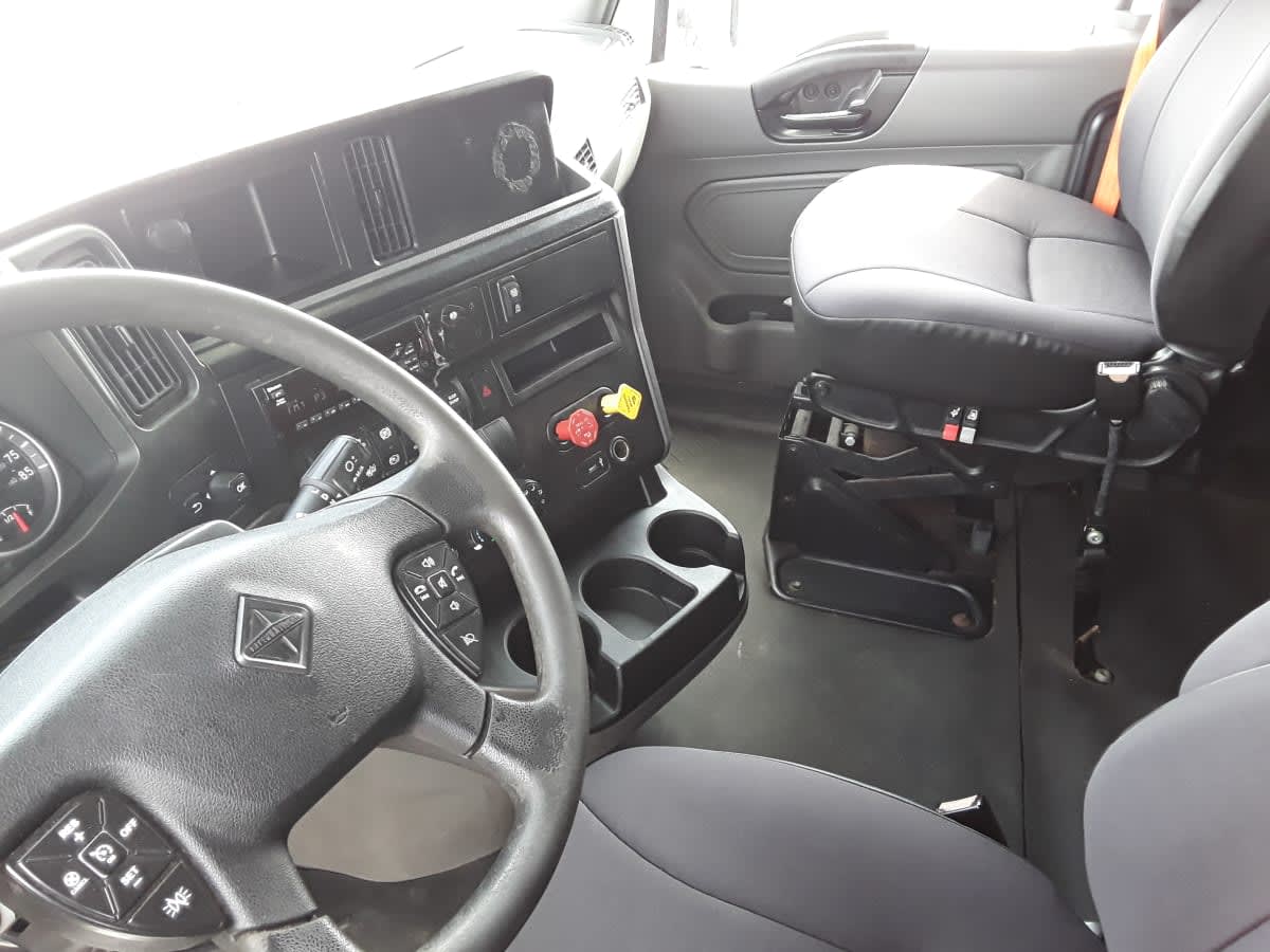 2020 International - image 7