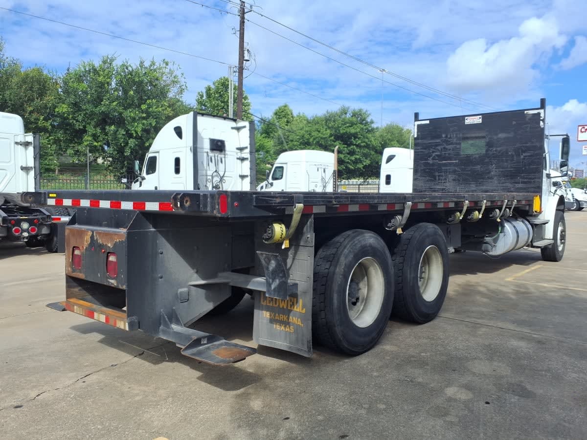 2019 Freightliner M2 106 in Houston, TX — photo 4