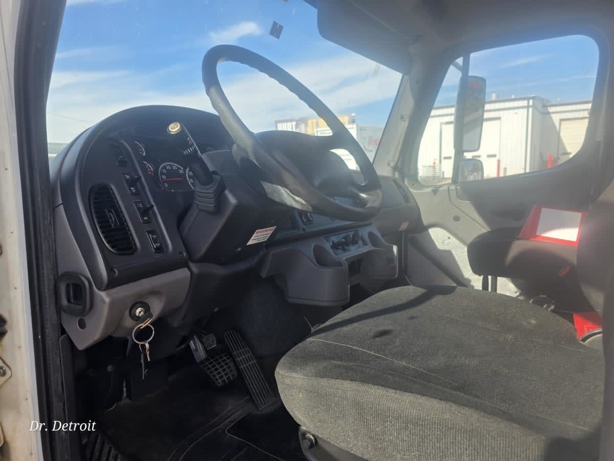 2020 Freightliner/Mercedes M2 106 273636