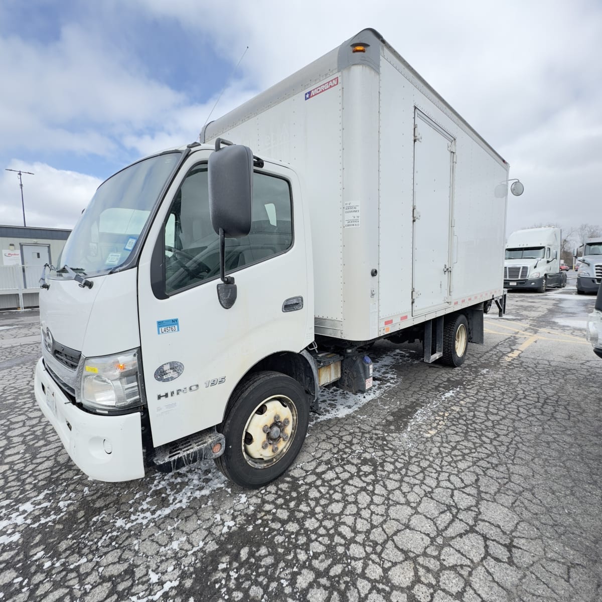 2020 Hino HINO 195 273659