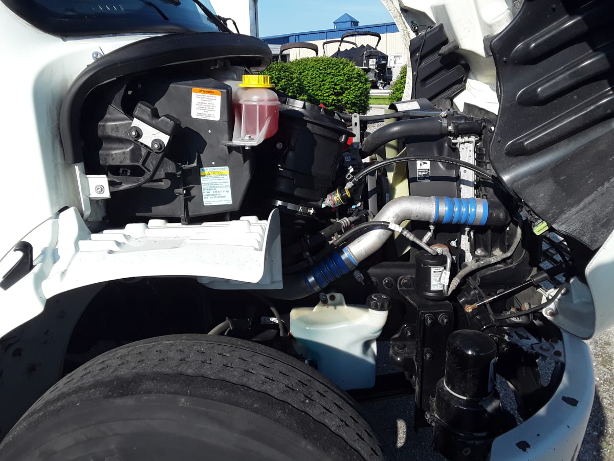 2020 Freightliner/Mercedes M2 106 273672