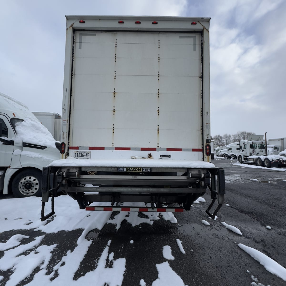 2020 Freightliner/Mercedes M2 106 273733