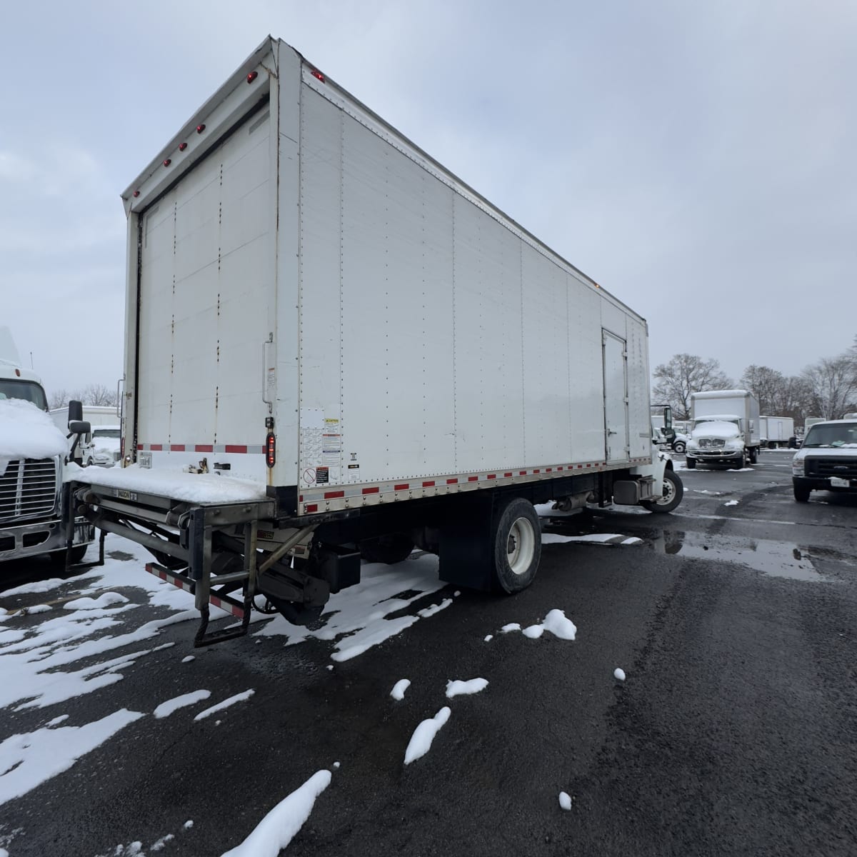 2020 Freightliner/Mercedes M2 106 273733