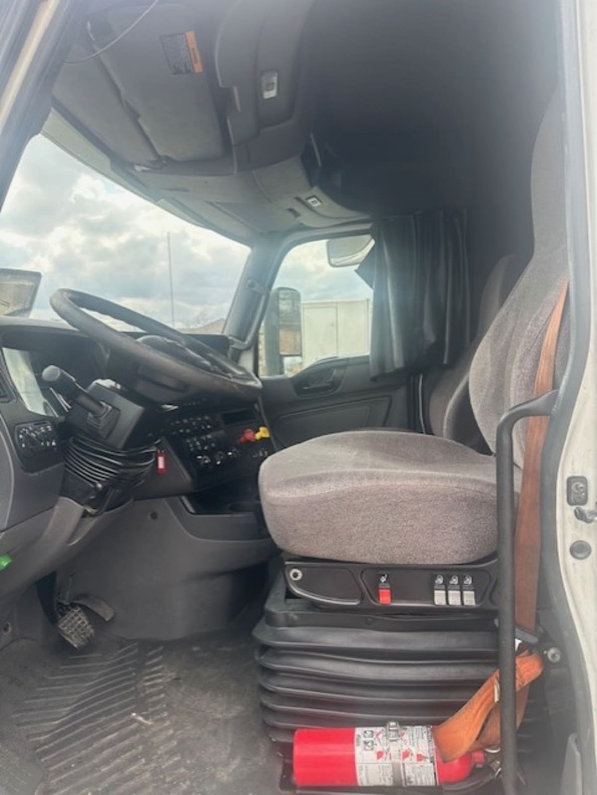 2020 Navistar International LT625 SLPR CAB 273792