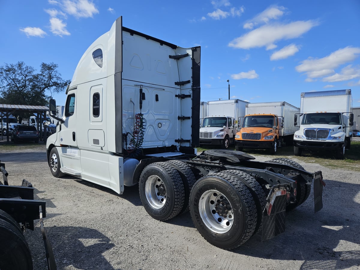 2020 Freightliner/Mercedes NEW CASCADIA PX12664 273810