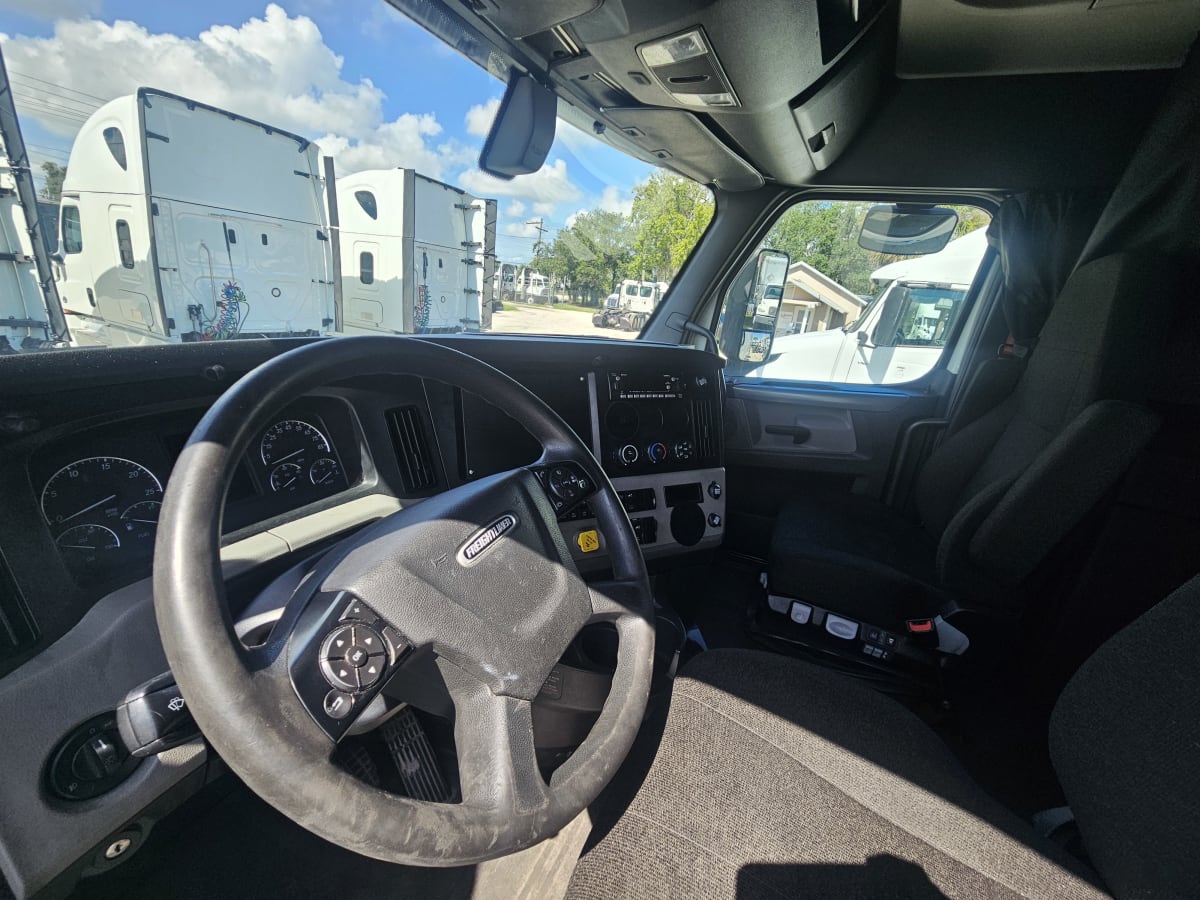 2020 Freightliner/Mercedes NEW CASCADIA PX12664 273813