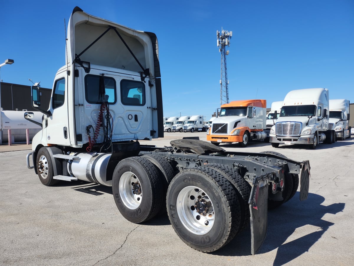 2020 Freightliner/Mercedes NEW CASCADIA 116 273918