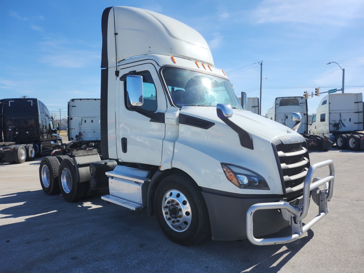 2020 Freightliner/Mercedes NEW CASCADIA 116 273918