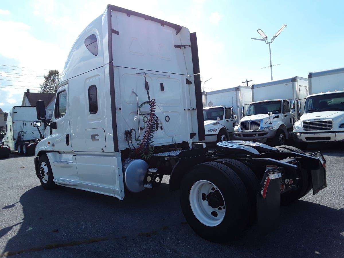 2020 Freightliner/Mercedes CASCADIA 125 273926