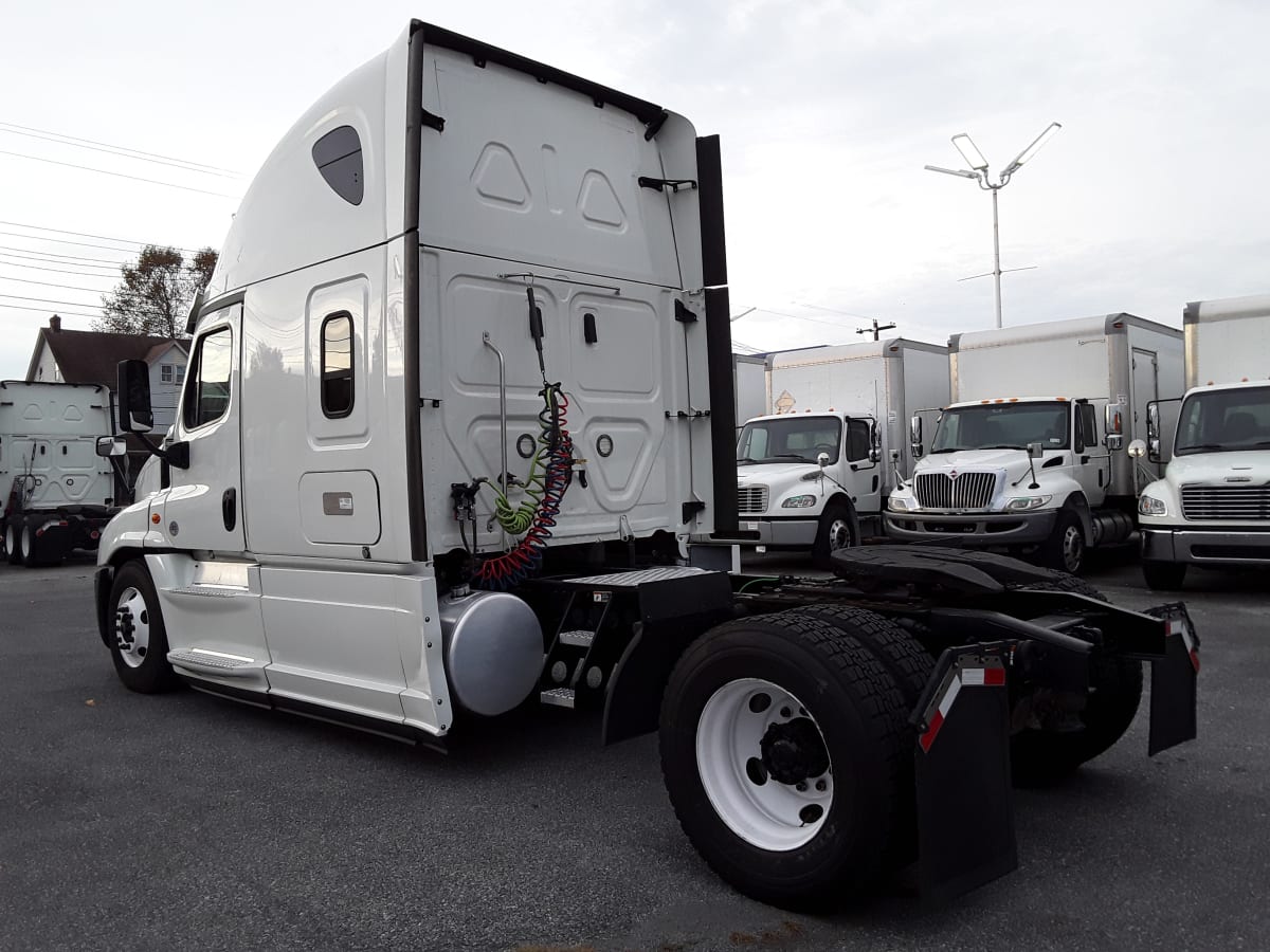 2020 Freightliner/Mercedes CASCADIA 125 273928