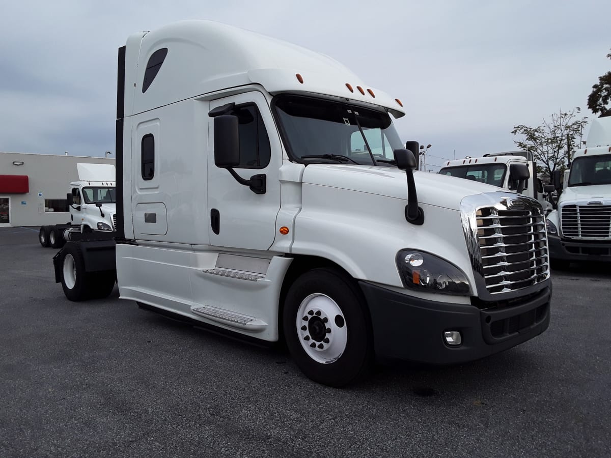 2020 Freightliner/Mercedes CASCADIA 125 273928