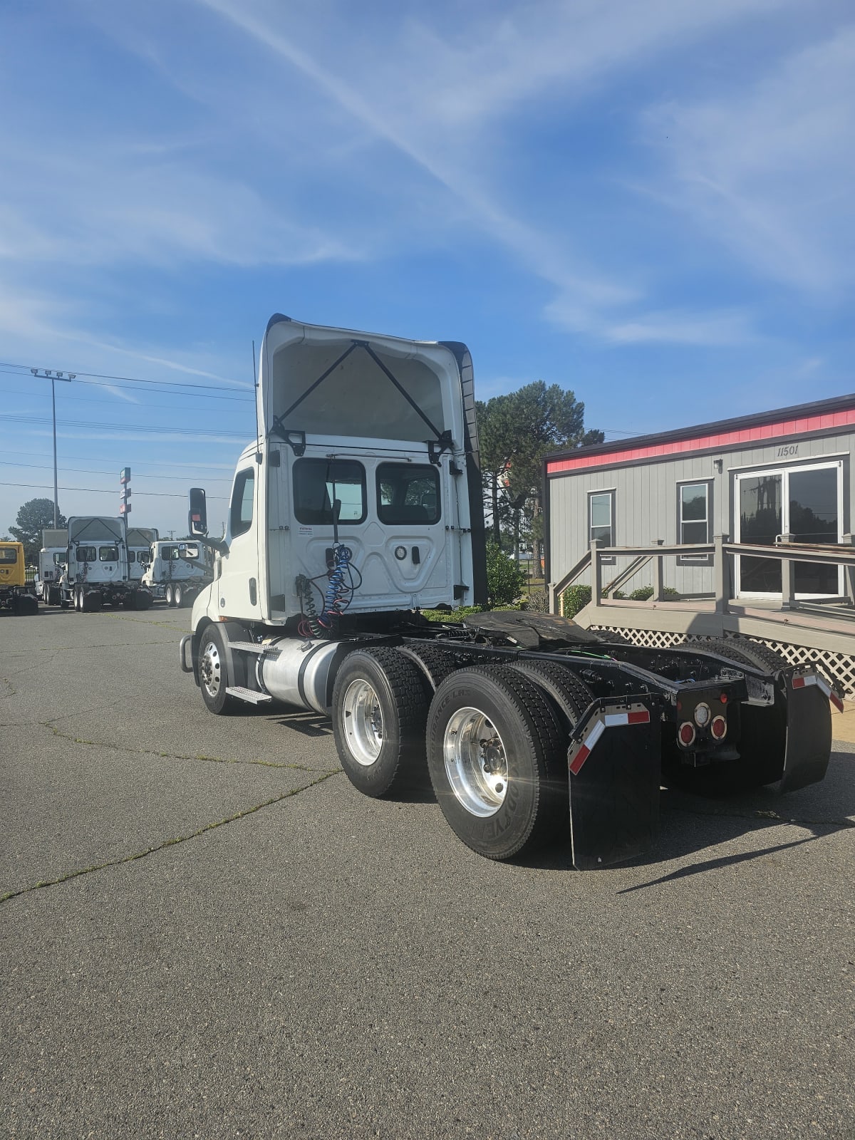 2020 Freightliner/Mercedes NEW CASCADIA 116 273949